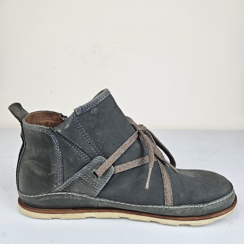 Chaco Castlerock Women's Gray Leather Lace Chukka Ankle Boots Bootie Size 7.5